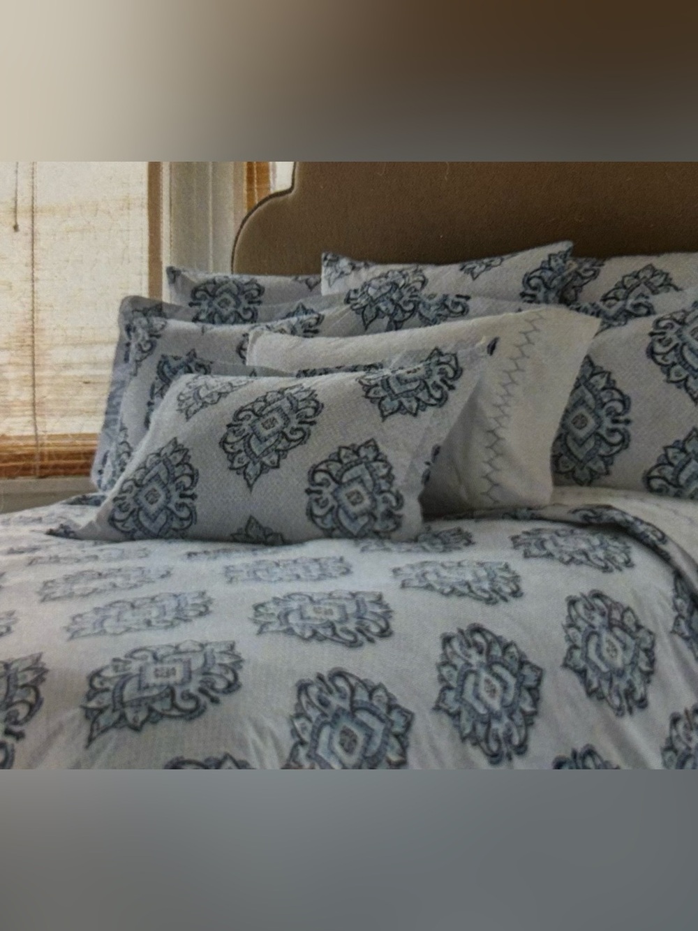 JOHN ROBSHAW TEXTILES Dahara 26” x 26” Decorative Pillow Cover, NWT